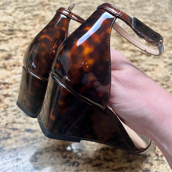 Unisa Tortoise Ankle Strap Wedge Heel Sandals Square‎ Toe Sz 8.5 - Picture 5 of 6